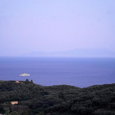 Moonlight Suites Parga Esterno foto