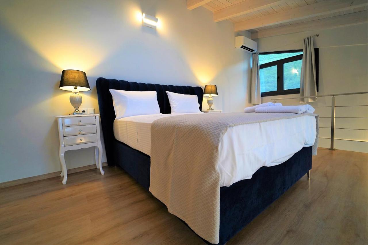 Moonlight Suites Parga Esterno foto