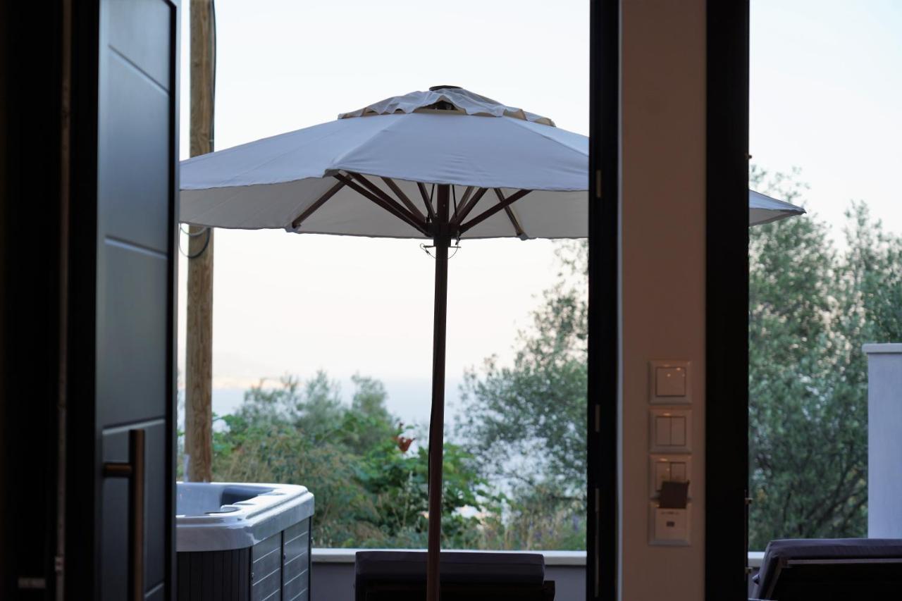 Moonlight Suites Parga Esterno foto
