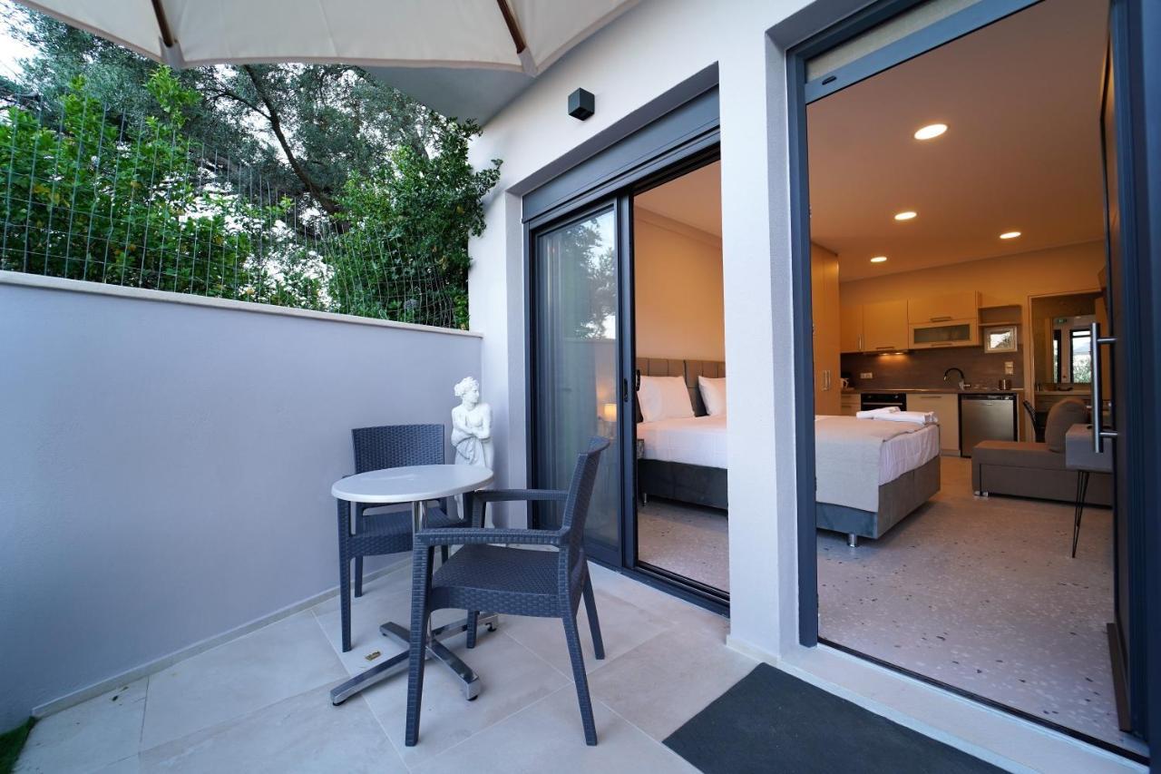 Moonlight Suites Parga Esterno foto