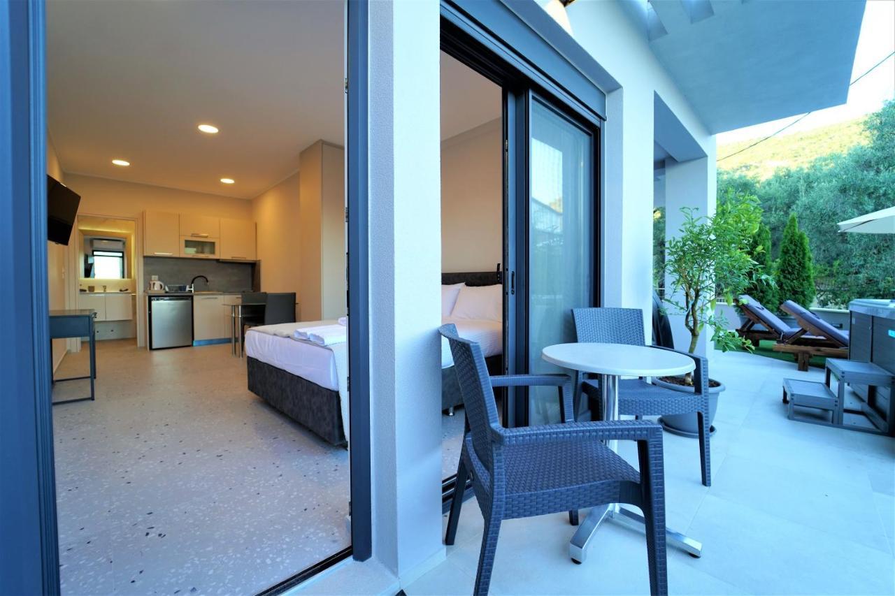 Moonlight Suites Parga Esterno foto