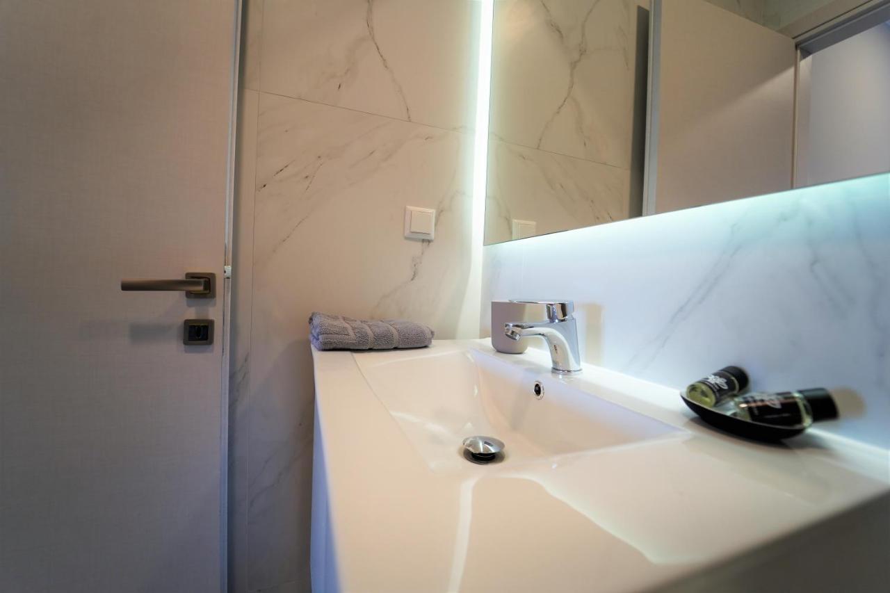 Moonlight Suites Parga Esterno foto
