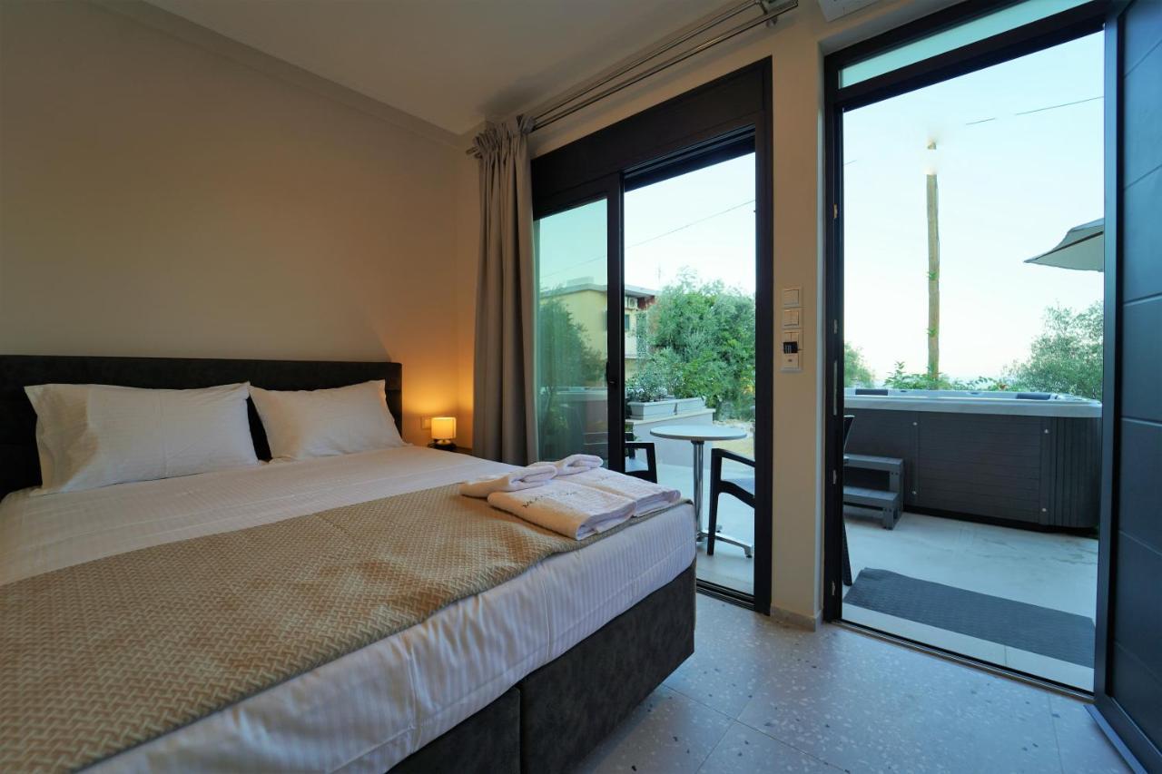 Moonlight Suites Parga Esterno foto