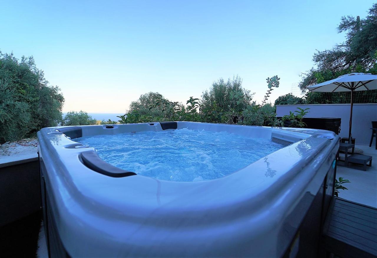 Moonlight Suites Parga Esterno foto